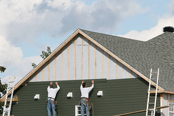 Professional Siding Replacement technician working in Uniontown, OH